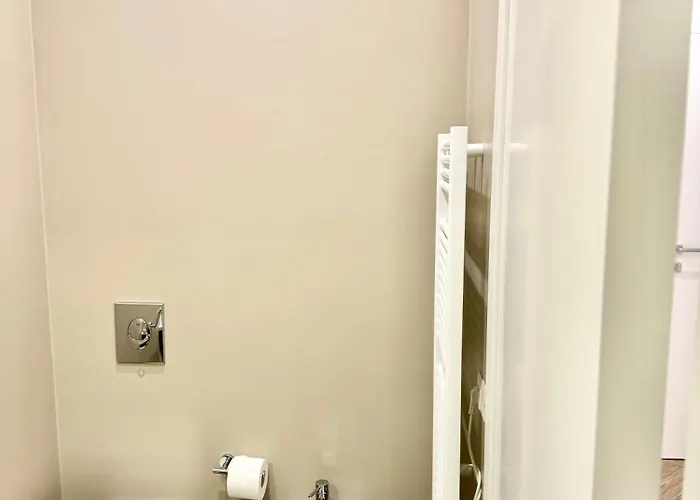 ゲストハウス Dimora Fralu バーリ